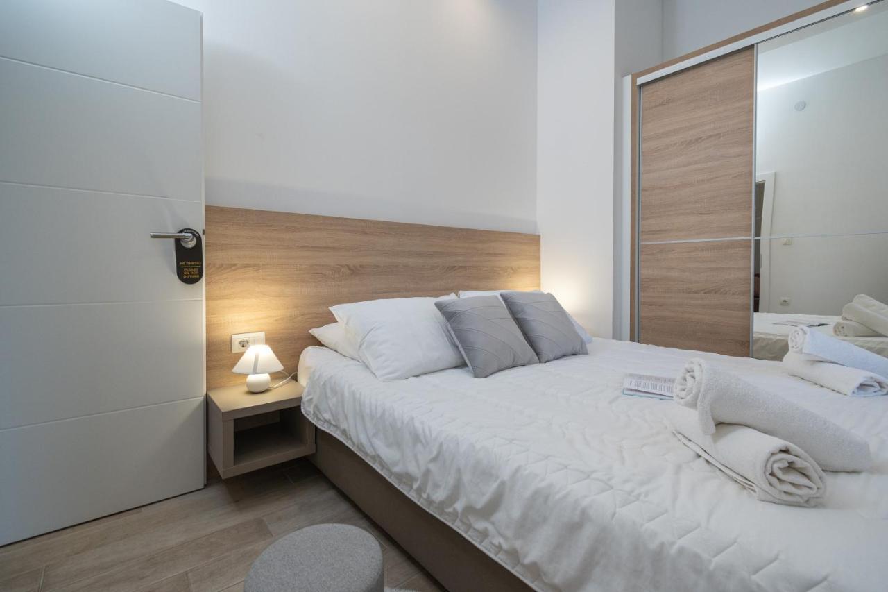 Palace Kolovare Apartment Zadar